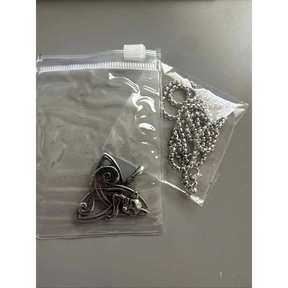 Unisex Stainless Steel Pendant Celtic Triquetra Trinity Knot Pendant 24” Chain - Picture 7 of 7